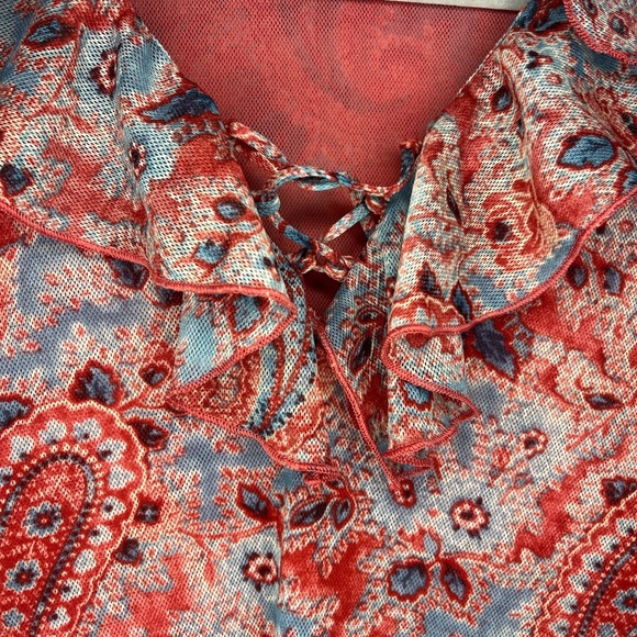 ๐บ Chaps Denim Paisley Print Top | Size M - Picture 4 of 5